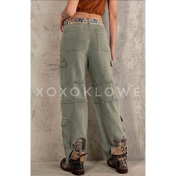 POL Retro 90s Relaxed Fit Cargo Pants - Picture 8 of 16